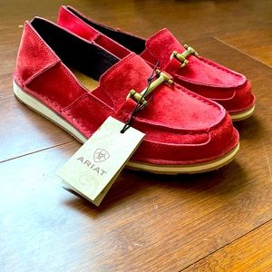 Brand new red ARIAT slides size 7 women in perfect condition.